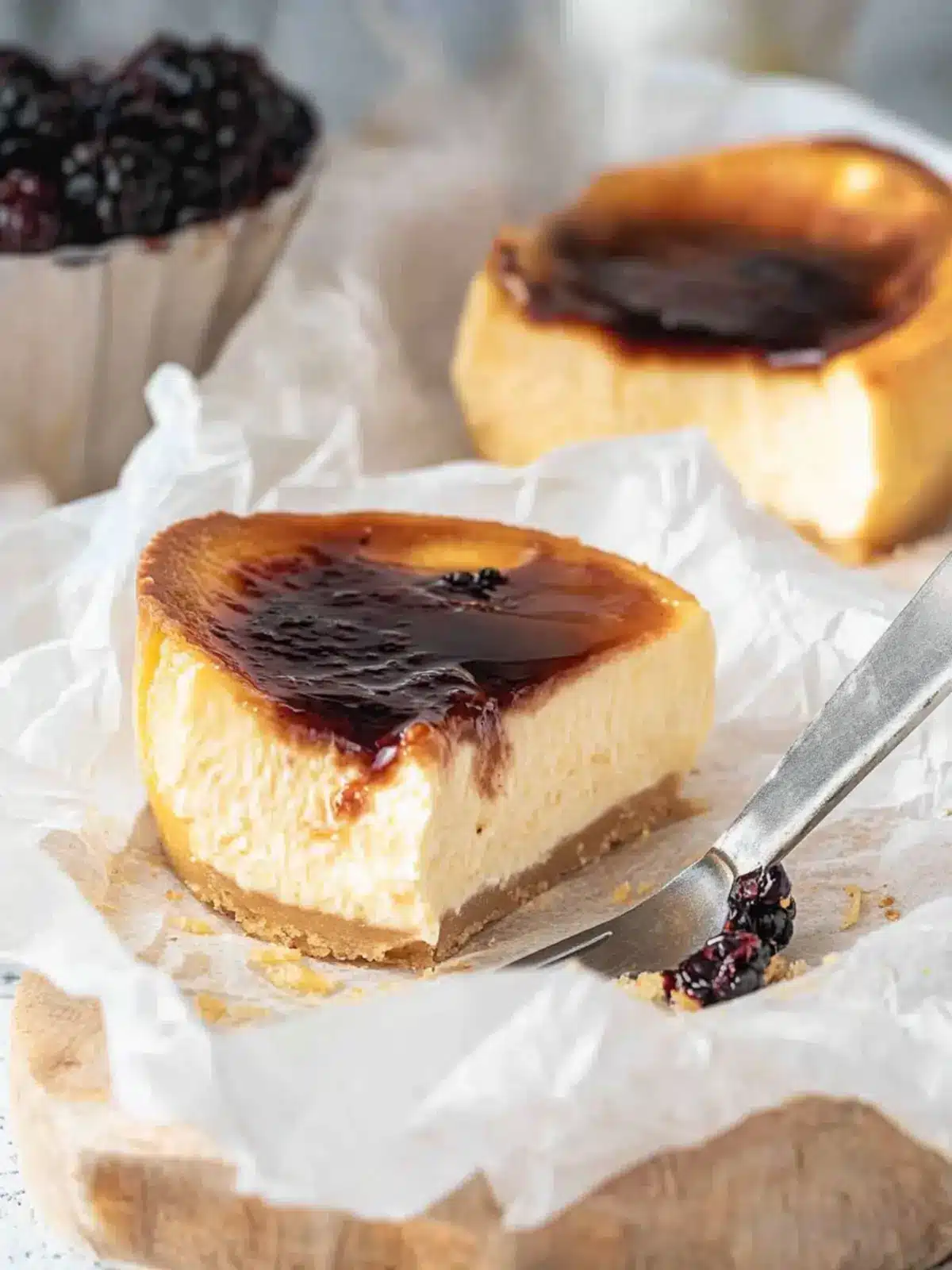 Mini Basque Cheesecake: Creamy Delight for Any Occasion 2 Mini Basque Cheesecake