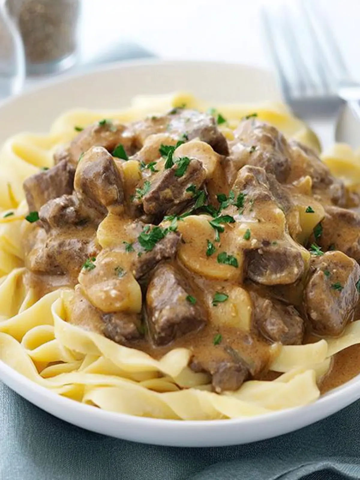 Savory Beef Stroganoff: Homemade Comfort in Every Bite 5 Beef stroganoff