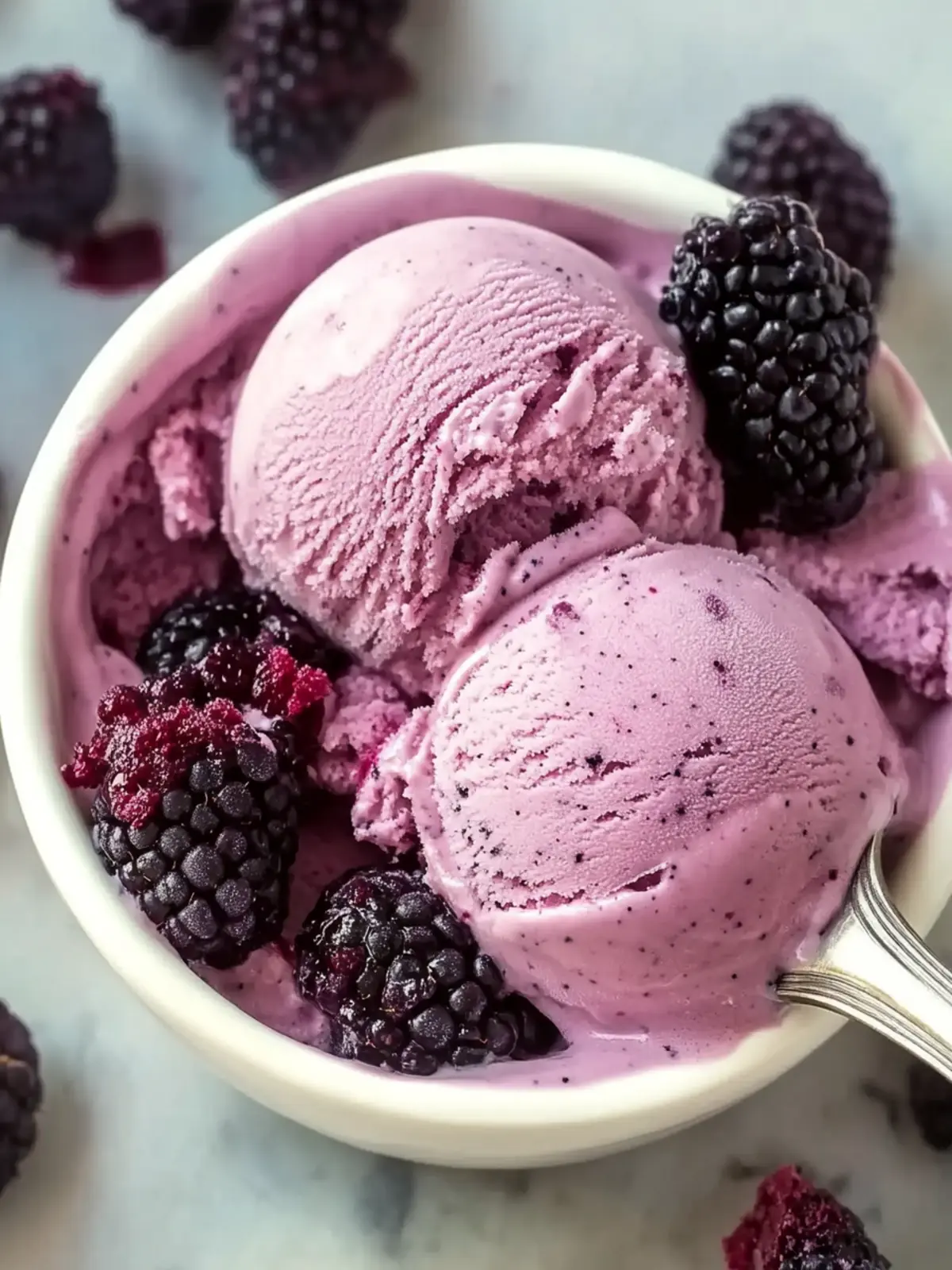 Homemade Fresh Blackberry Ice Cream: A Summer Treat to Savor 2 Homemade Fresh Blackberry Ice Cream