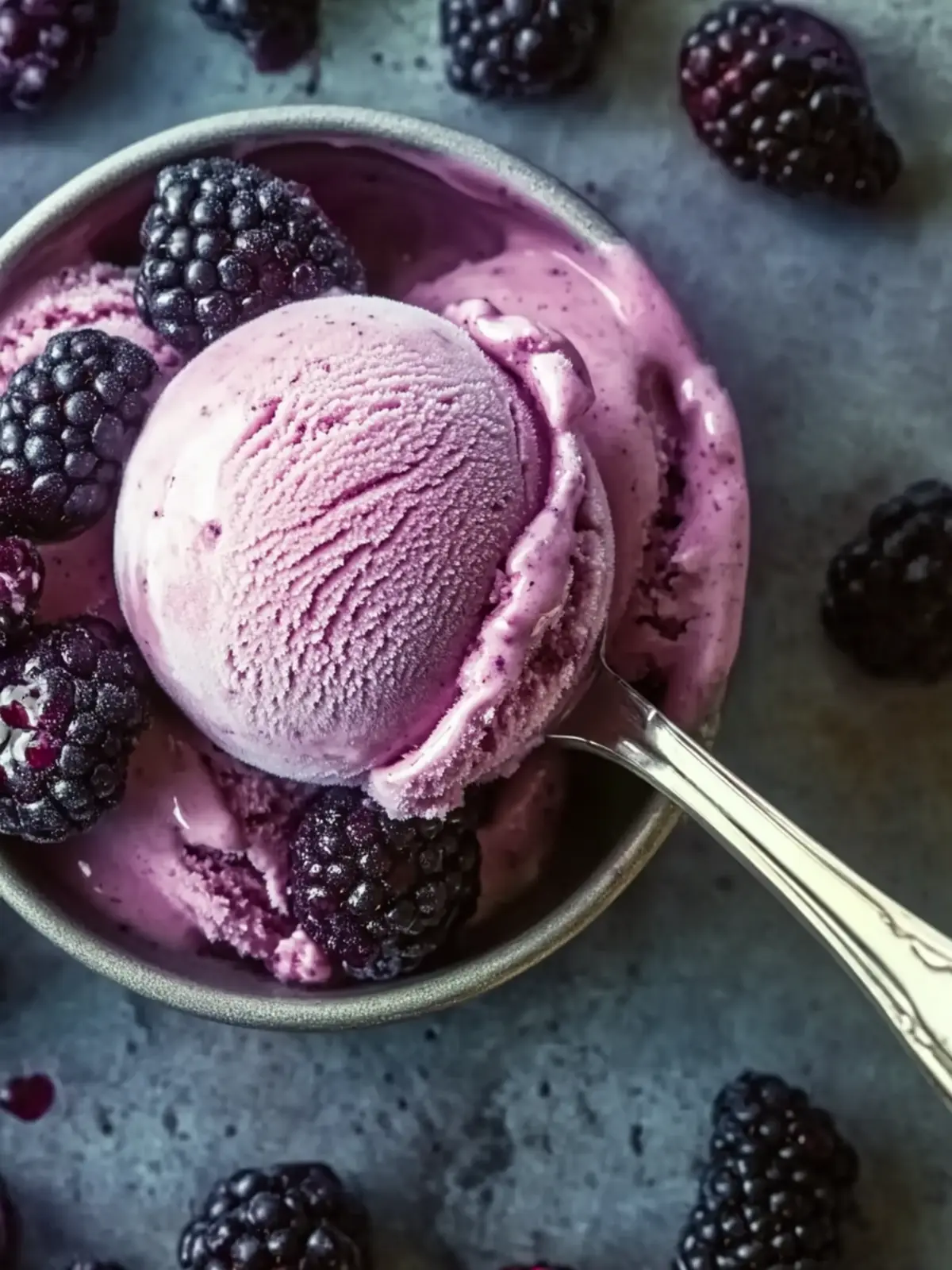 Homemade Fresh Blackberry Ice Cream: A Summer Treat to Savor 5 Homemade Fresh Blackberry Ice Cream
