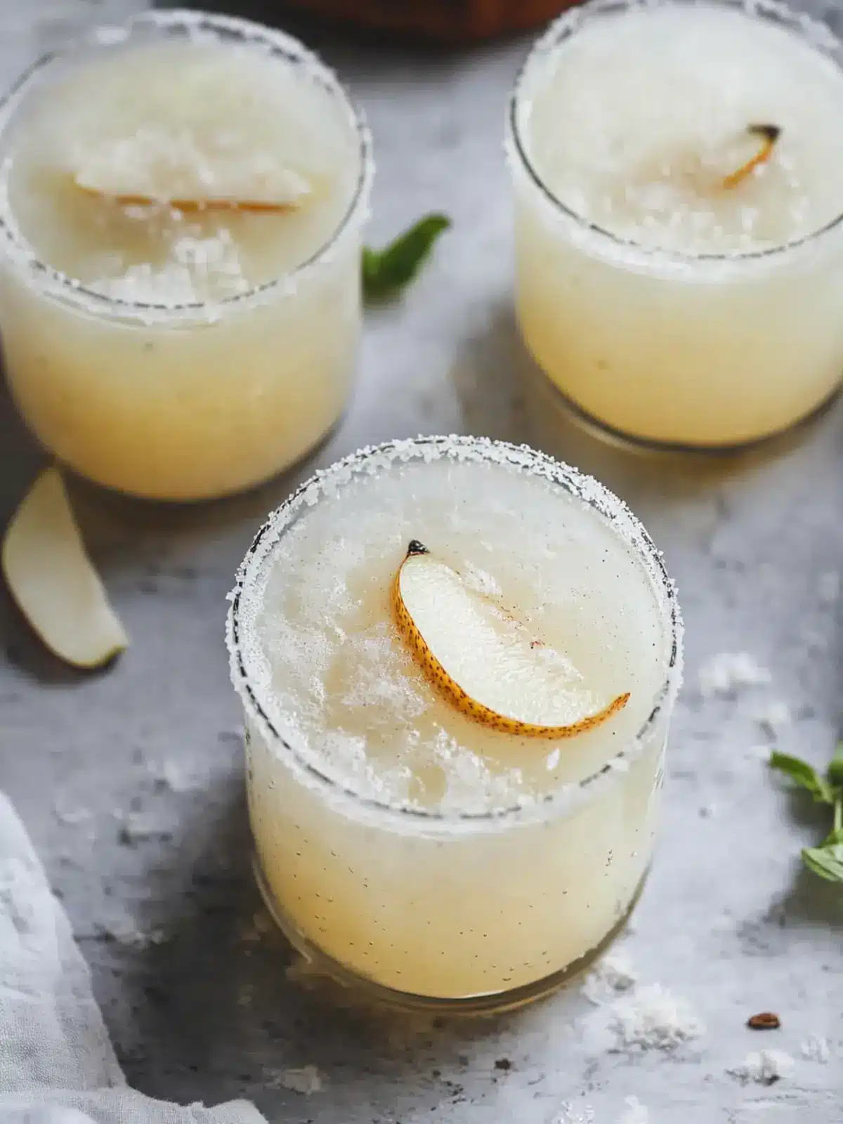 Sip on Joy: Pear Vanilla Gin Fizz That’ll Delight You! 3 Pear Vanilla Gin Fizz