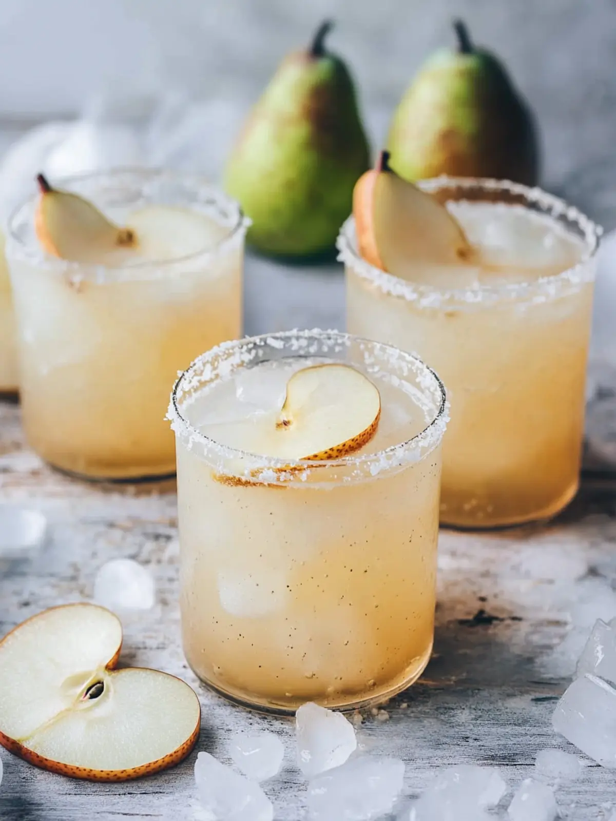 Delicious Pear Vanilla Gin Fizz to Elevate Your Cocktail Game 4 Pear Vanilla Gin Fizz